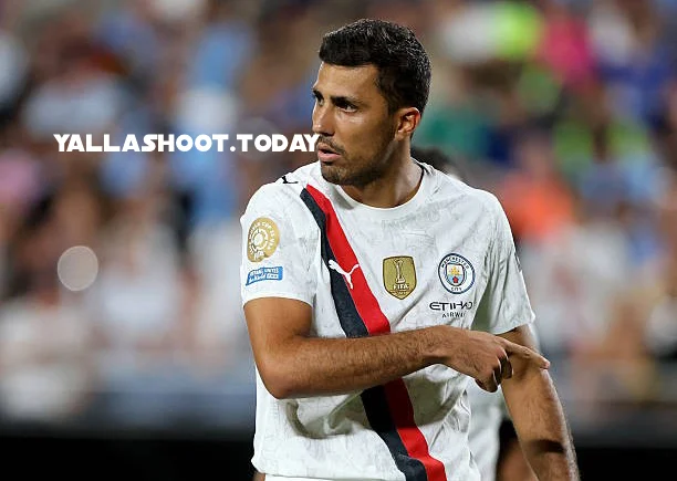 رودري يتأرجح بين تجديد عقده مع مانشستر سيتي أو الانتقال إلى ريال مدريد، وسط اهتمام قوي من النادي الملكي ورغبة السيتي في الحفاظ عليه.